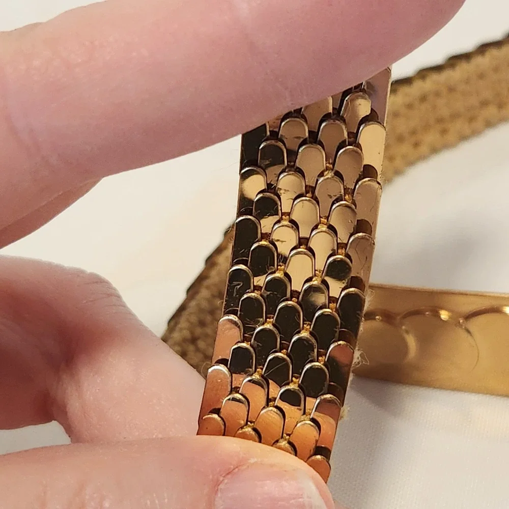 Vintage Fish Scales Belt 70s Gold Tone Stretch Elastic Hook Buckle Small 19.5 in
